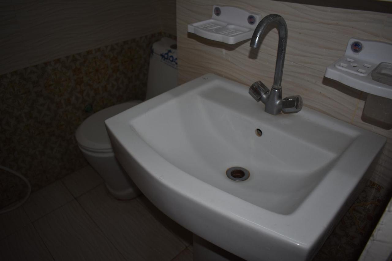 Hotel Kashmir Inn Rawalpindi Exterior photo