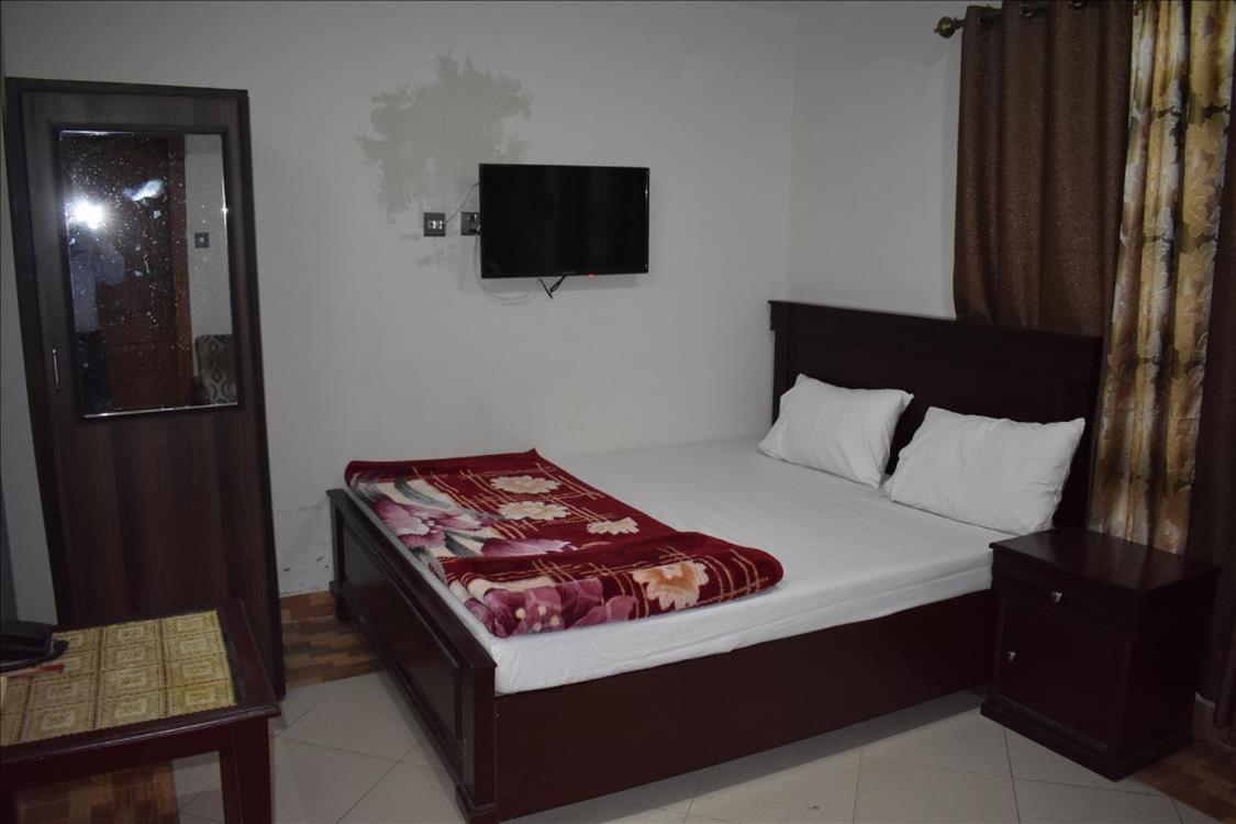 Hotel Kashmir Inn Rawalpindi Exterior photo